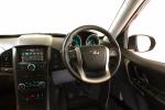 Mahindra XUV500 2015 года